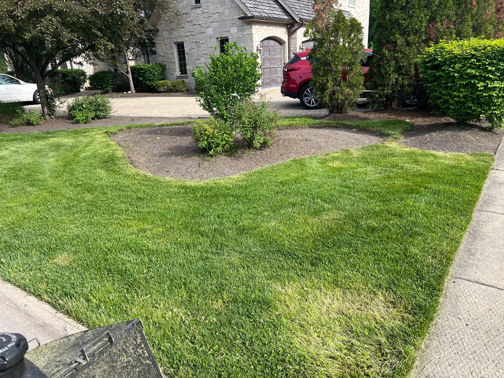 Gallery photos for Achieve a Lush and Well-Cared-For Lawn: Image #1