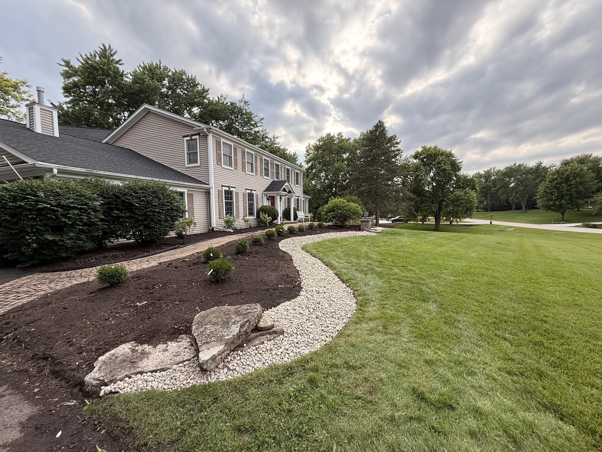 Gallery photos for Fresh Plantings and Stonework Give This Front Yard a Clean New Look: Image #7
