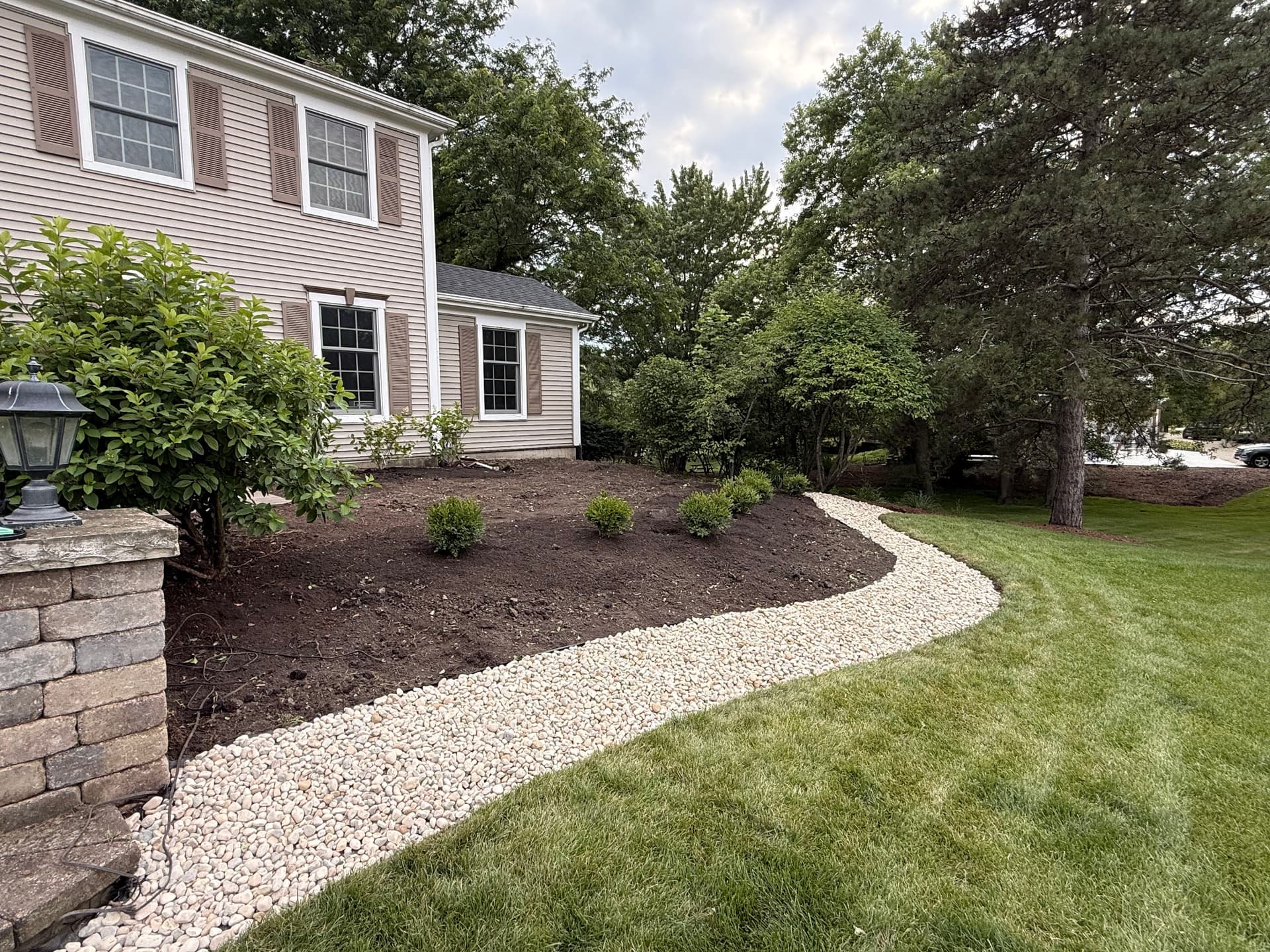 Gallery photos for Fresh Plantings and Stonework Give This Front Yard a Clean New Look: Image #6